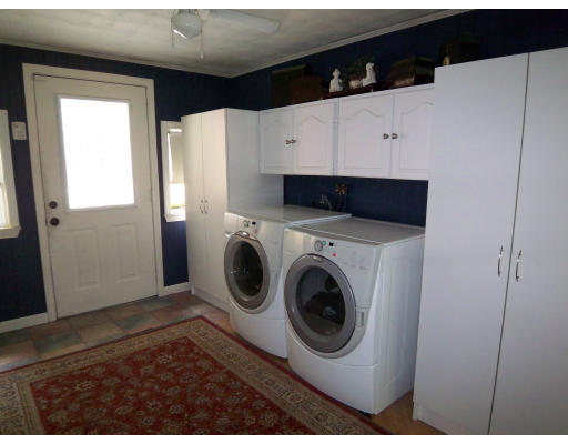 93 Concord Road Chelmsford, MA 01824 - Photo 14 of 18 a utility room with dryer and washer
