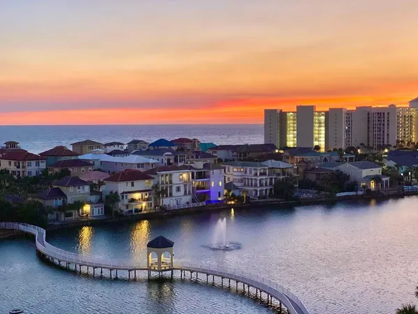 $499,000 | 970 Highway 98, Unit 806, Destin, FL 32541