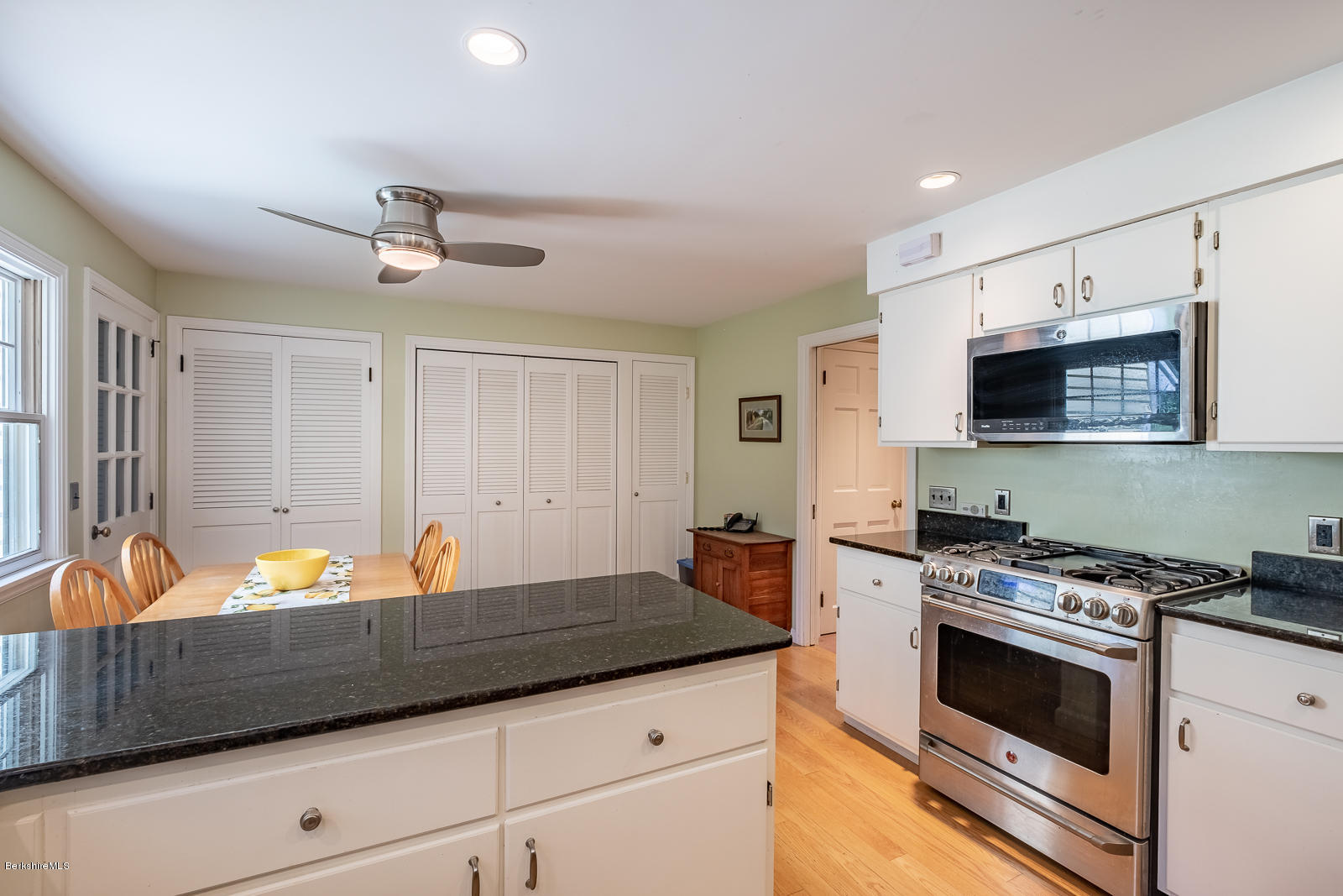 29 Hawthorne Road Williamstown, MA 01267 - Photo 18 of 40 Kitchen 4