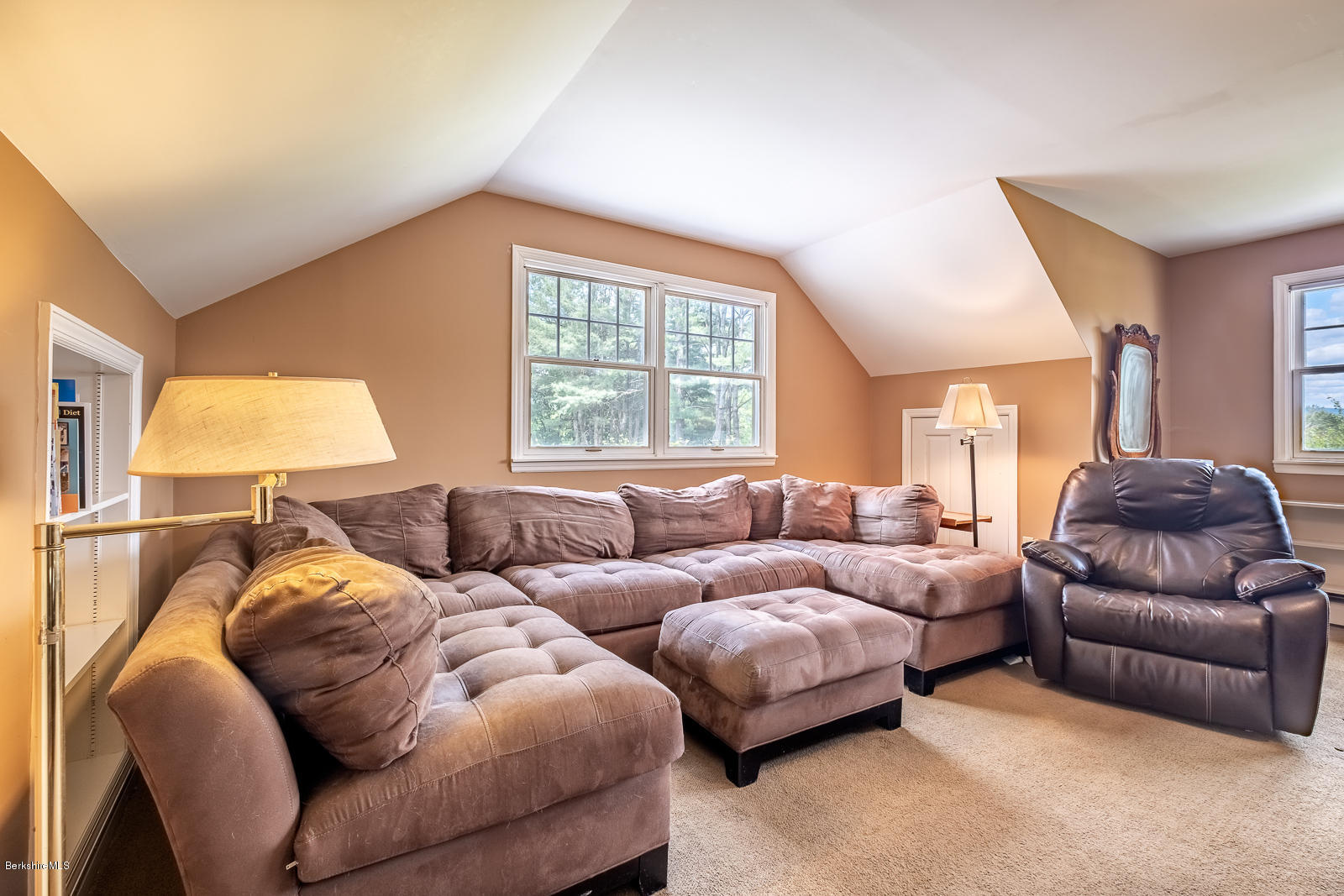 29 Hawthorne Road Williamstown, MA 01267 - Photo 21 of 40 Family room