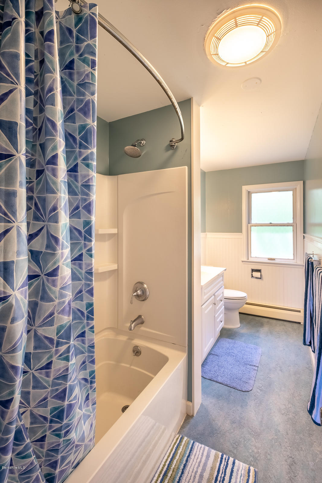 29 Hawthorne Road Williamstown, MA 01267 - Photo 33 of 40 Full bath