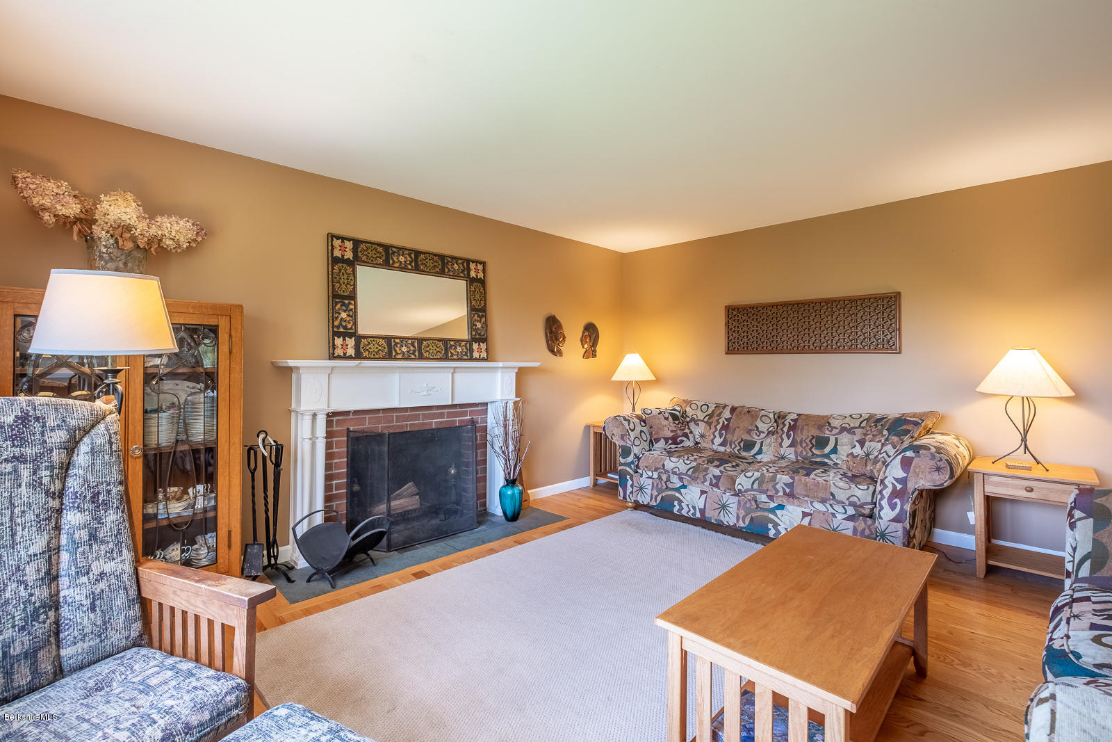 29 Hawthorne Road Williamstown, MA 01267 - Photo 10 of 40 Living room 3