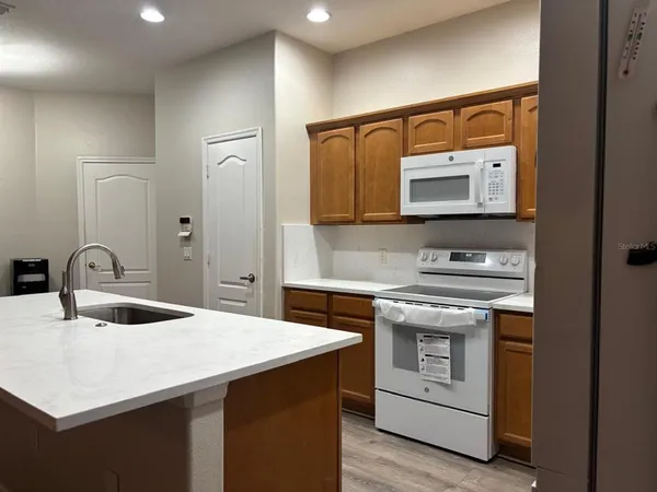 $2,700 | 3312 Ashmount Drive, Orlando, FL 32828