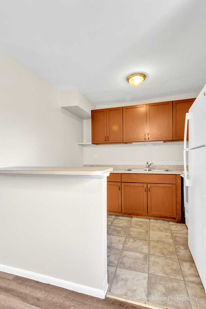 2506 West Algonquin Road, Unit 18 Rolling Meadows, IL 60008 - Photo 10 of 21