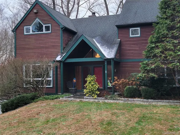 $865,000 | 4 Greenlawn Road, Cortlandt Manor, NY 10567