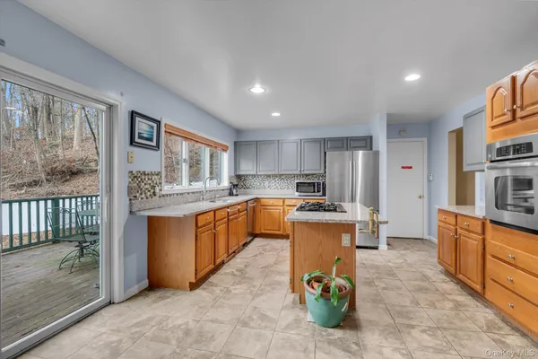 $865,000 | 4 Greenlawn Road, Cortlandt Manor, NY 10567