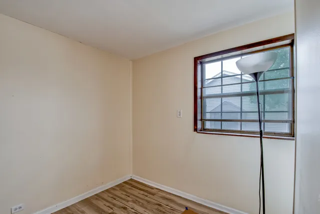 $359,000 | 2019 Williamsburg Drive, Streamwood, IL 60107