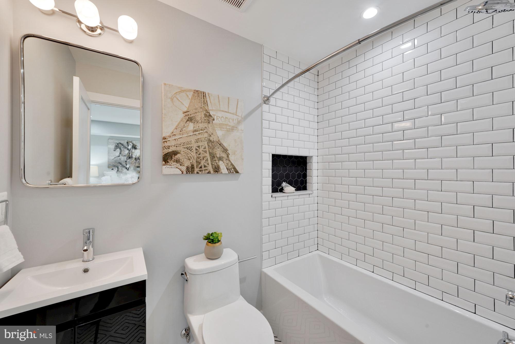 731 Park Road Northwest, Unit A Washington, DC 20010 - Photo 26 of 33 Full Bath