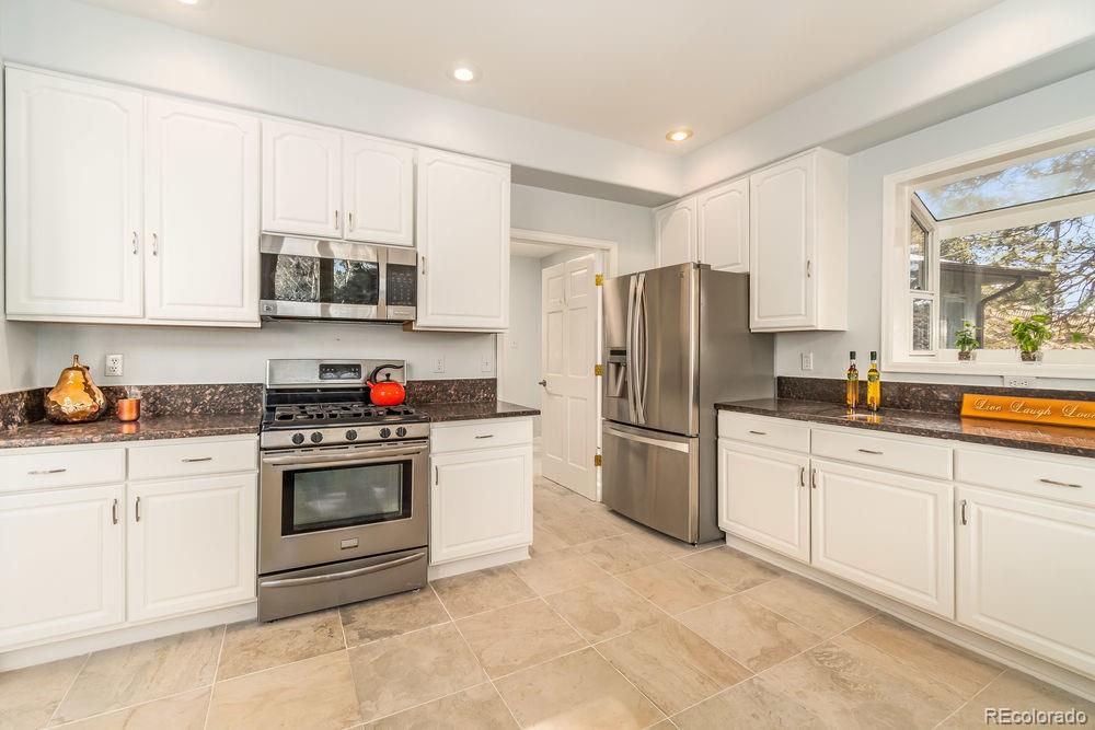 792 Aspen Road Golden, CO 80401 - Photo 12 of 40 Gallery Image 12