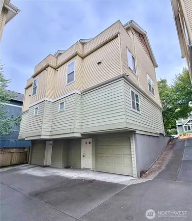 $575,000 | 9216 Stone Avenue North, Unit B, Seattle, WA 98103