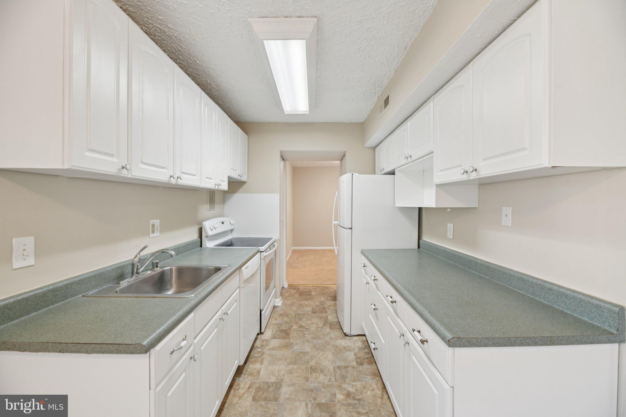 8011 Mandan Road, Unit 301 Greenbelt, MD 20770 - Photo 5 of 31