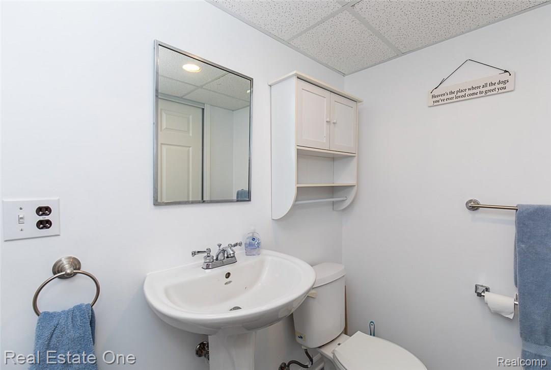 11317 Erdmann Road Sterling Heights, MI 48314 - Photo 19 of 22 Erdmann-P037.jpg