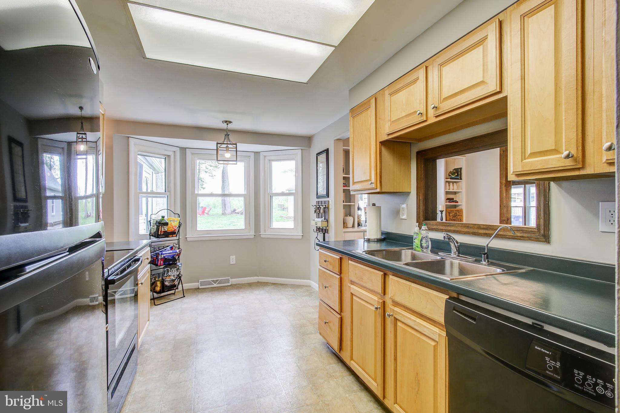 2912 Timber Ridge Drive Mount Airy, MD 21771 - Photo 14 of 33 Kitchen with Table Space