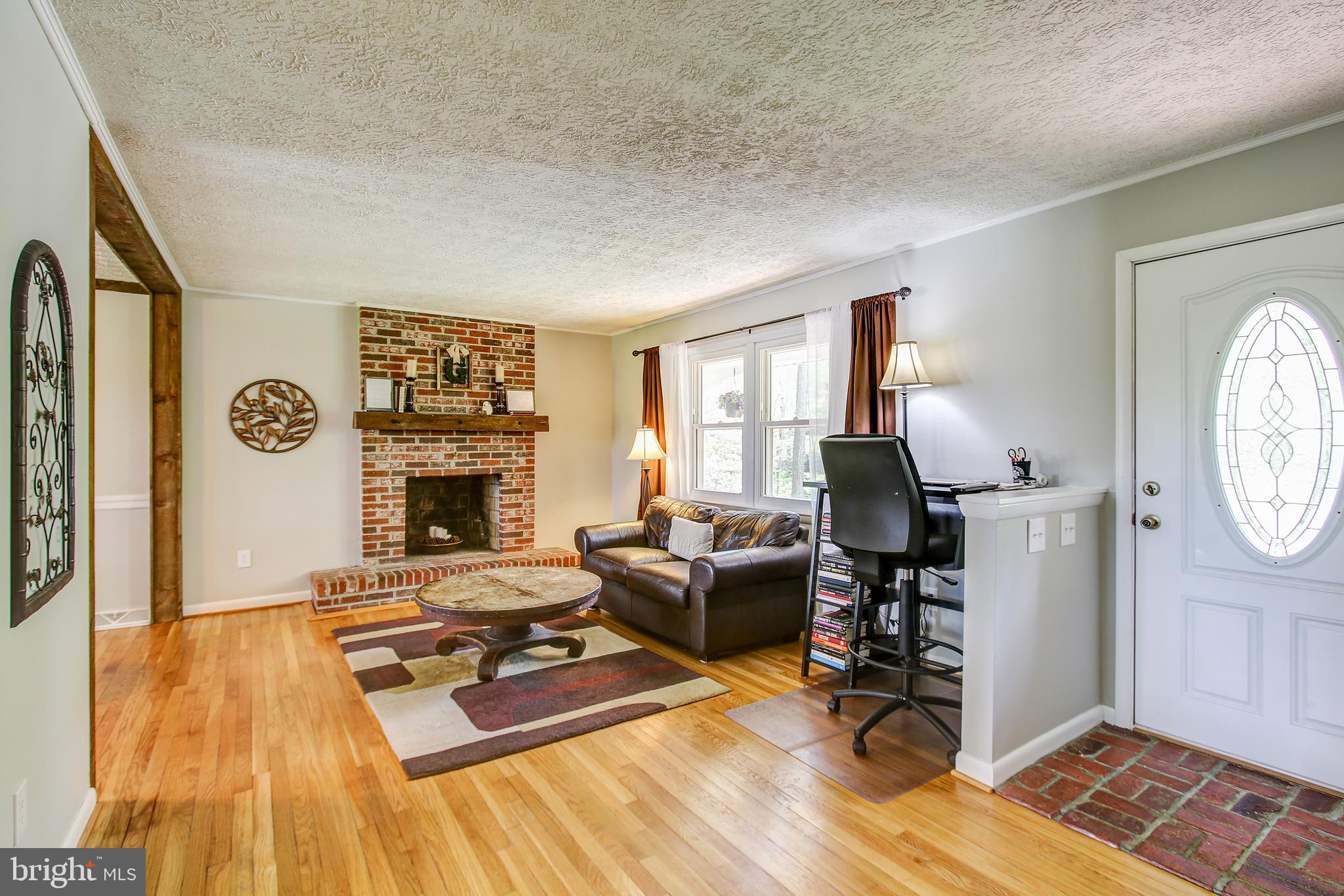 2912 Timber Ridge Drive Mount Airy, MD 21771 - Photo 5 of 33 Living Room