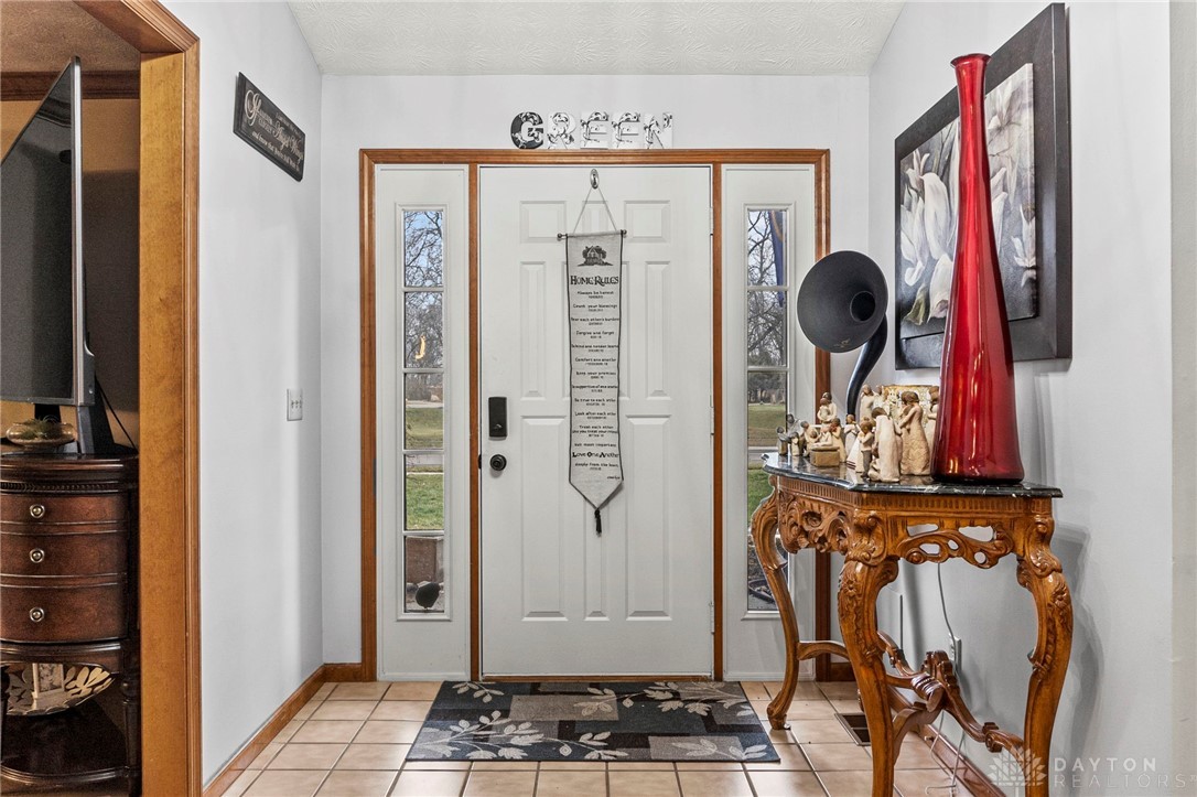 10189 Simms Station Road Dayton, OH 45458 - Photo 5 of 50 Gallery Image 5