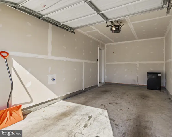 a view of a room with an empty space