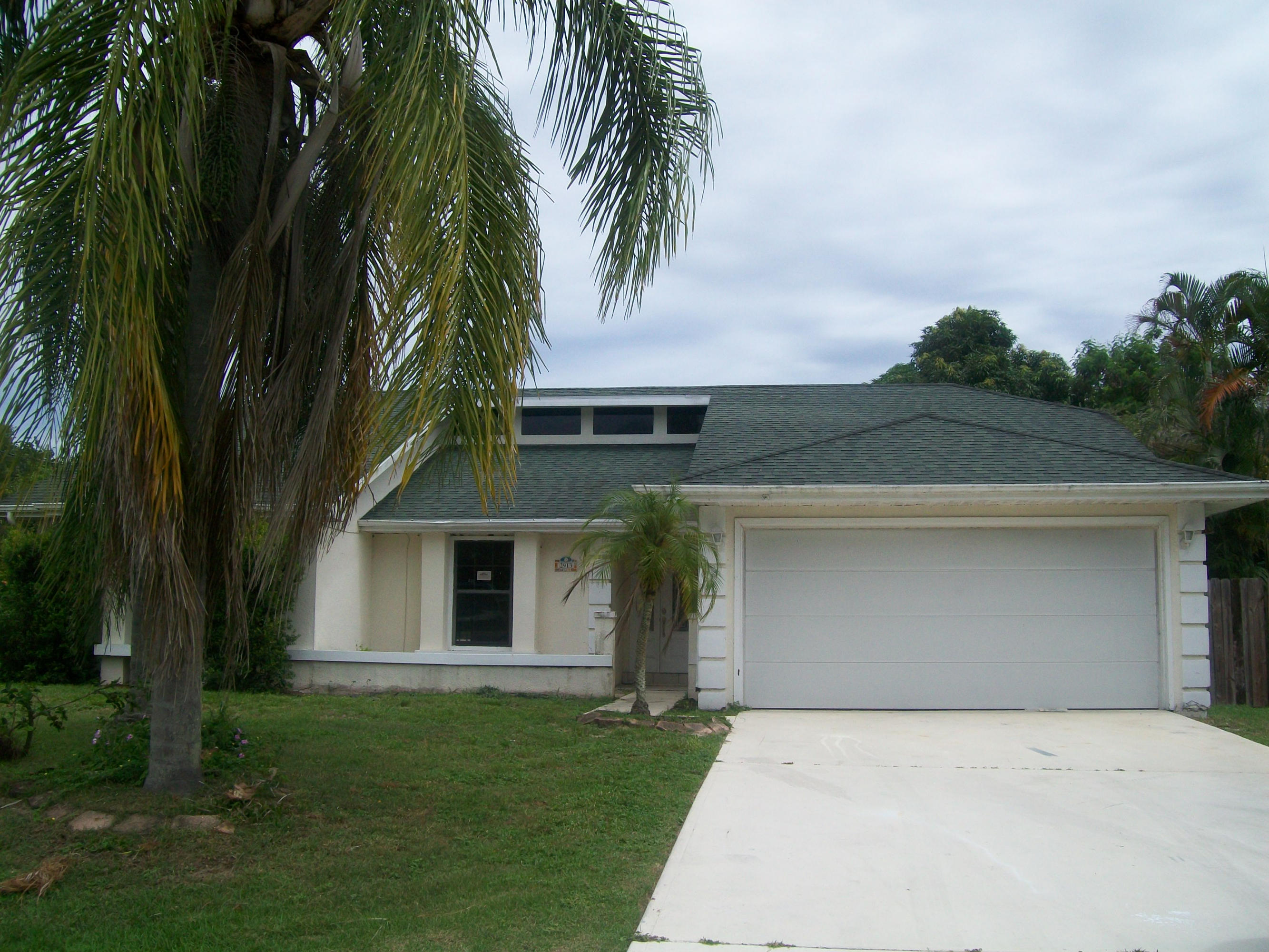 2913 Southeast Bella Road Port St. Lucie, FL 34984 - Photo 24 of 26 Bella front