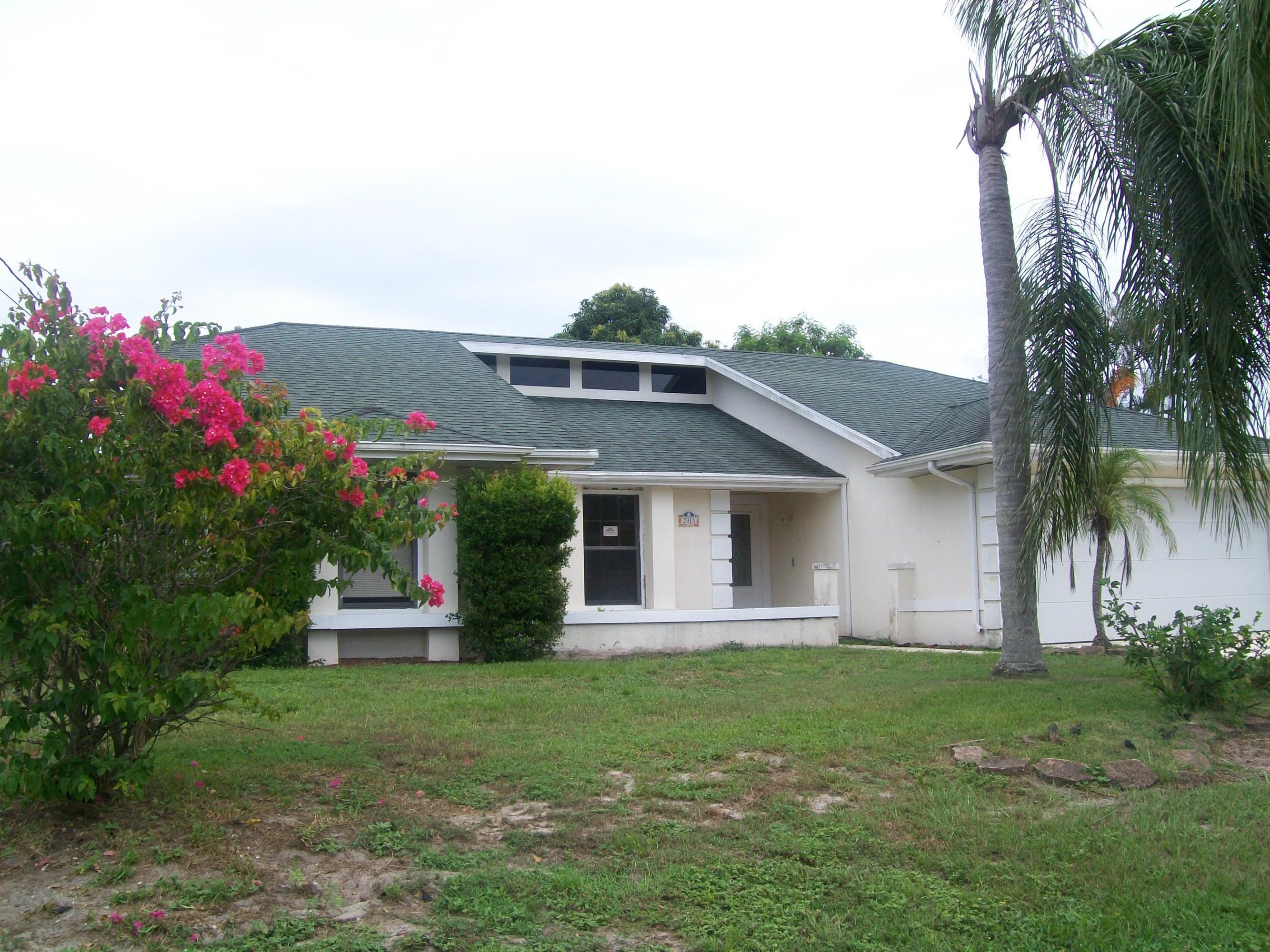 2913 Southeast Bella Road Port St. Lucie, FL 34984 - Photo 25 of 26 front