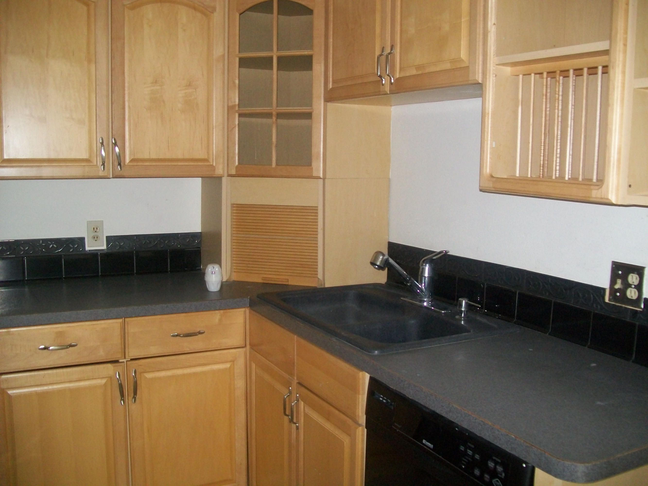2913 Southeast Bella Road Port St. Lucie, FL 34984 - Photo 9 of 26 kitchen3