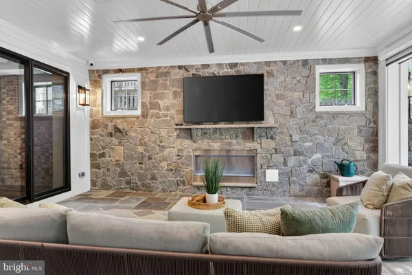 $4,250,000 | 127 Thurgood Street, Gaithersburg, MD 20878