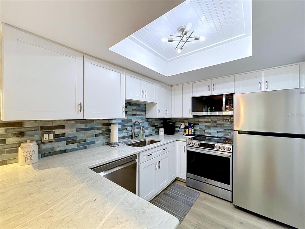 1006 Lennox Road West, Unit 1006 Palm Harbor, FL 34683 - Photo 15 of 44