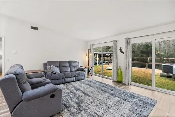 $429,999 | 1511 Riveredge Court, Astor, FL 32102