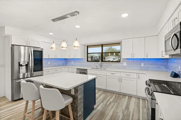 $429,999 | 1511 Riveredge Court, Astor, FL 32102