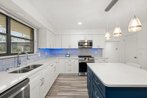 $429,999 | 1511 Riveredge Court, Astor, FL 32102