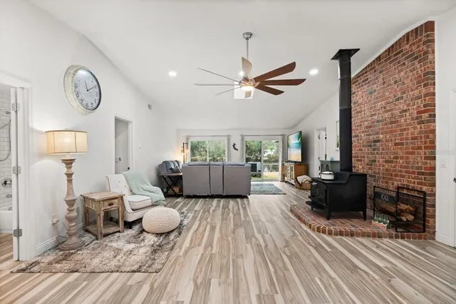 $475,000 | 1511 Riveredge Court, Astor, FL 32102