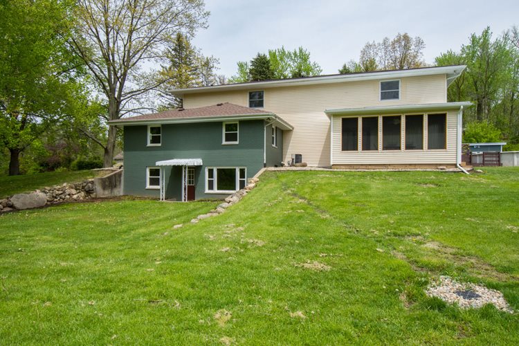 58870 Magnolia Road South Bend, IN 46614 - Photo 34 of 36 Gallery Image 34