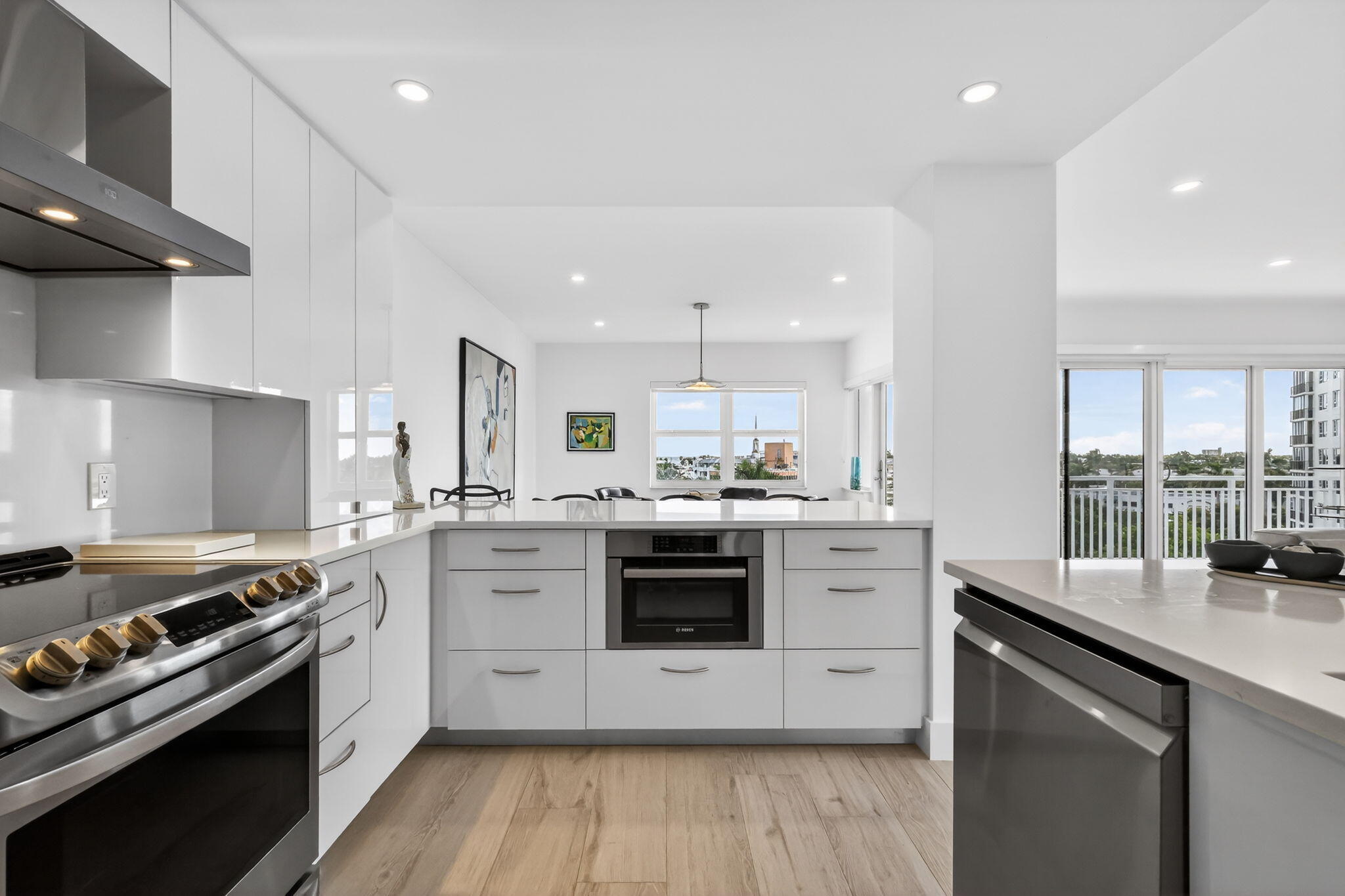 1000 Lowry Street, Unit 6J Delray Beach, FL 33483 - Photo 18 of 63 Kitchen