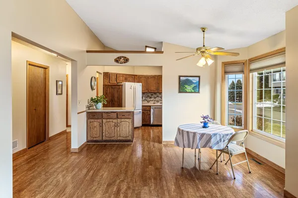$255,000 | 1237 Hilo Avenue North, Oakdale, MN 55128
