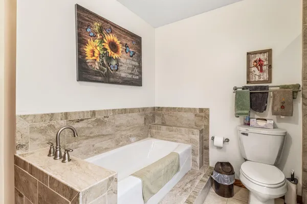 $255,000 | 1237 Hilo Avenue North, Oakdale, MN 55128