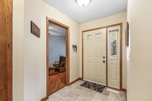 $255,000 | 1237 Hilo Avenue North, Oakdale, MN 55128