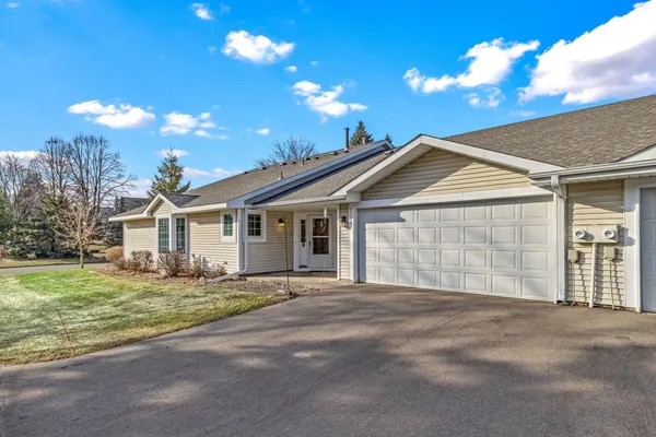 $255,000 | 1237 Hilo Avenue North, Oakdale, MN 55128