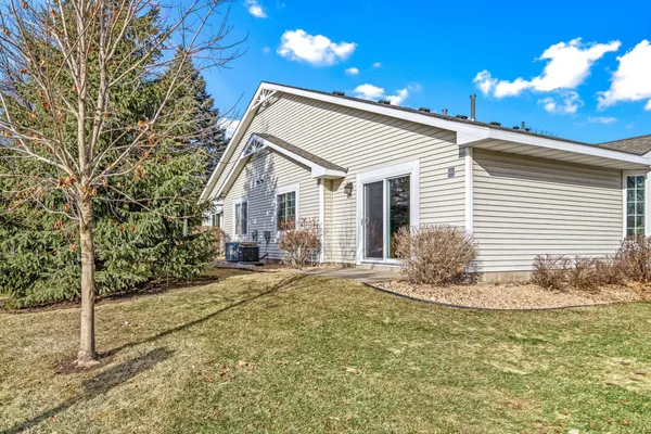 $255,000 | 1237 Hilo Avenue North, Oakdale, MN 55128