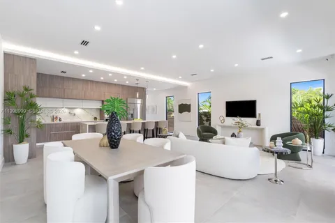 $1,750,000 | 2431 Northeast 18th Street, Fort Lauderdale, FL 33305