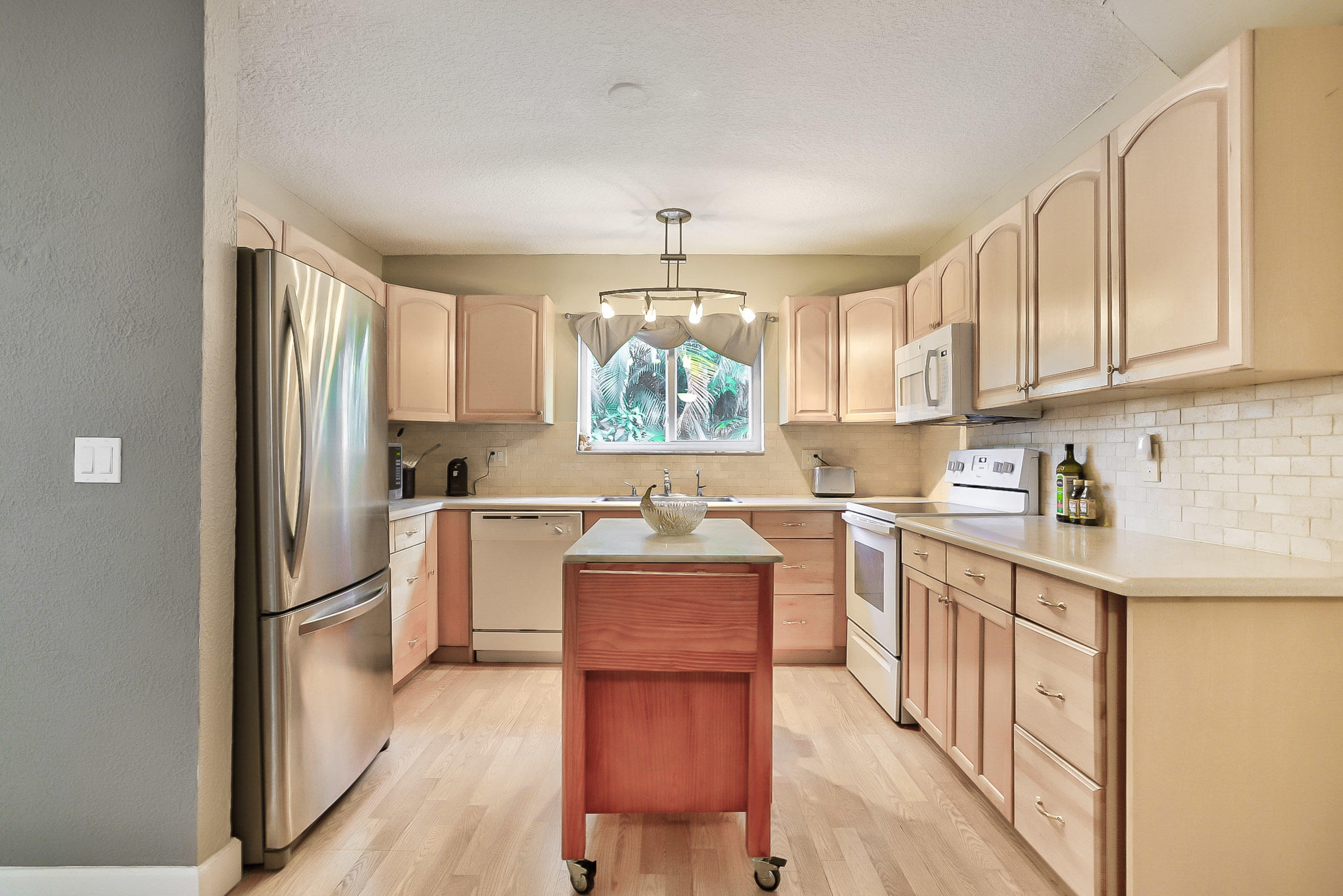 9749 Erica Court Boca Raton, FL 33496 - Photo 11 of 29 IMG_7990_1_2_3_4