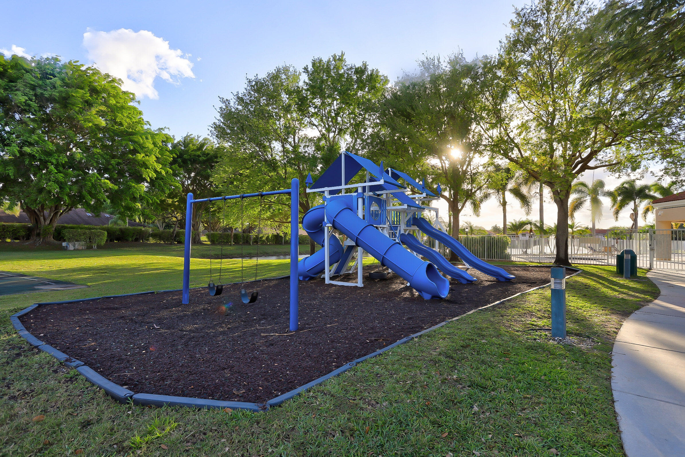 9749 Erica Court Boca Raton, FL 33496 - Photo 25 of 29 IMG_8138_39_40_41_42