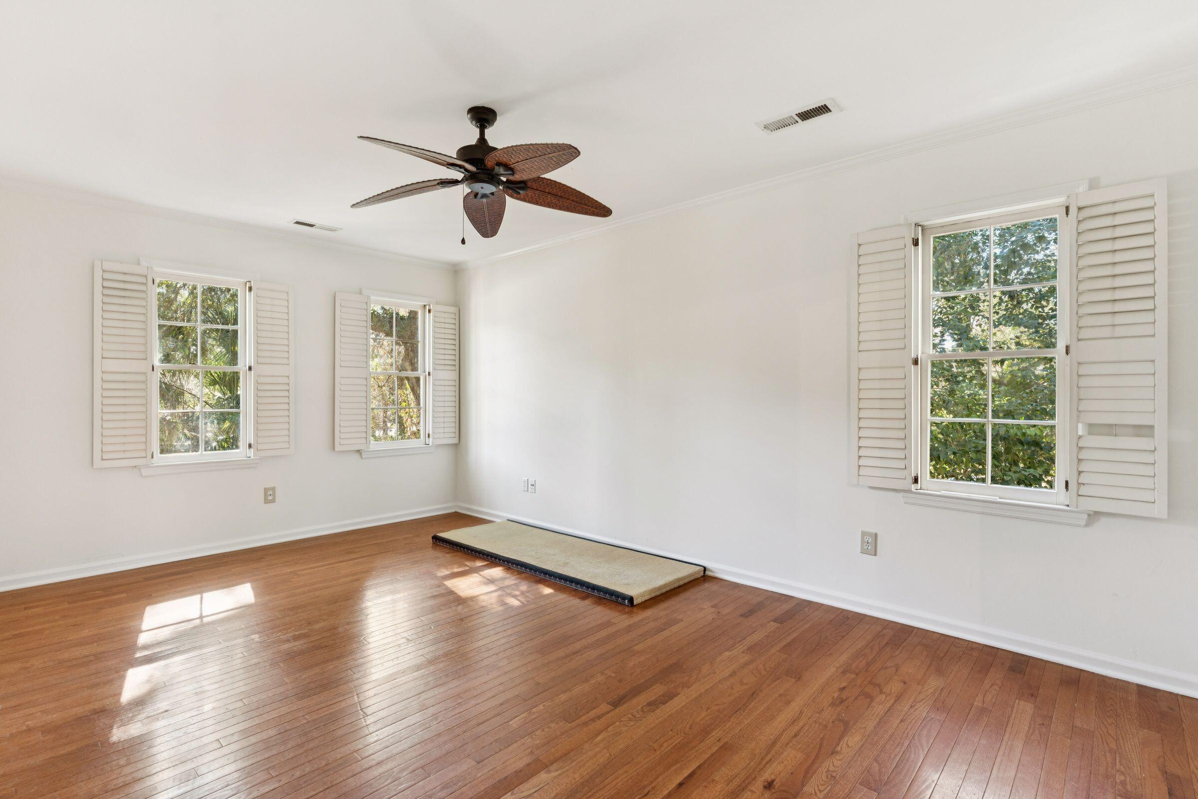 1063 Plantation Lane Mount Pleasant, SC 29464 - Photo 26 of 35 1063 Plantation Lane-KeenEye-027