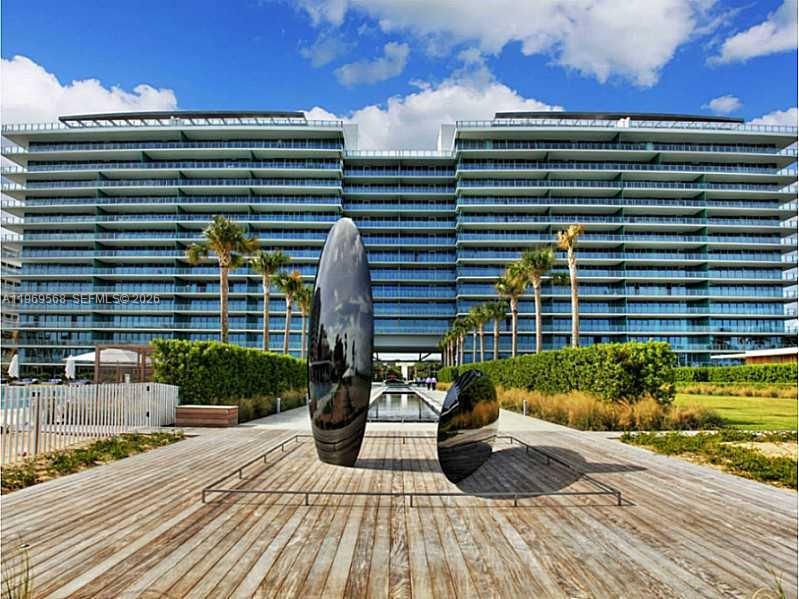 350 Ocean Drive, Unit 406N Key Biscayne, FL 33149 - Photo 4 of 41 a view of a balcony with a potted plants