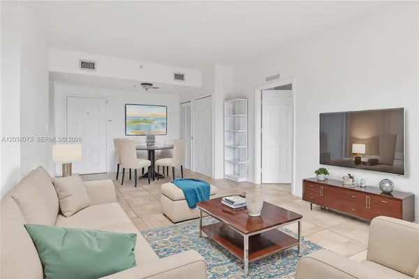 $2,500 | 5271 Southwest 8th Street, Unit 304, Miami, FL 33134