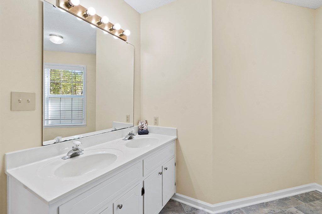 113 Greenbriar Road Greenwood, SC 29649 - Photo 12 of 20 Gallery Image 12