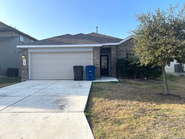 $1,600 | 6103 Travis Summit, San Antonio, TX 78218