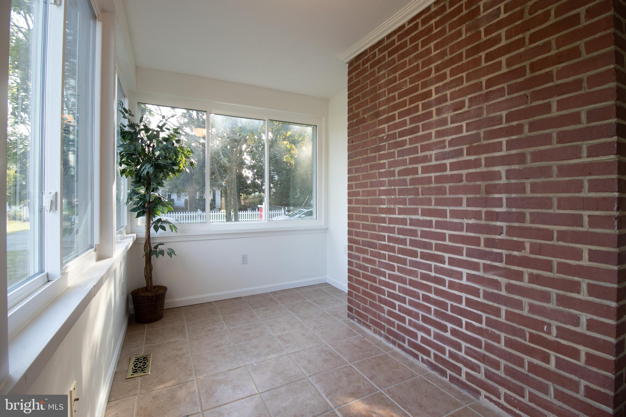 1708 Twickenham Road Pasadena, MD 21122 - Photo 40 of 69 Sunroom