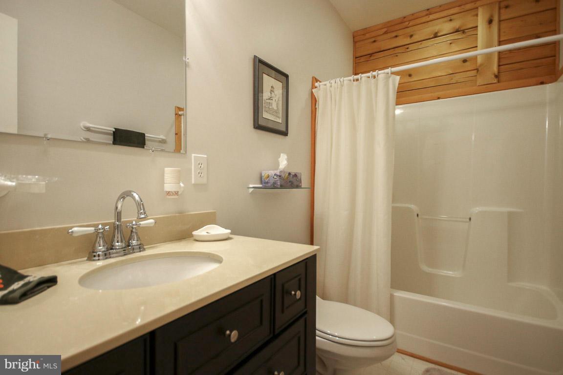 6616 Caledon Road King George, VA 22485 - Photo 20 of 30 Bath