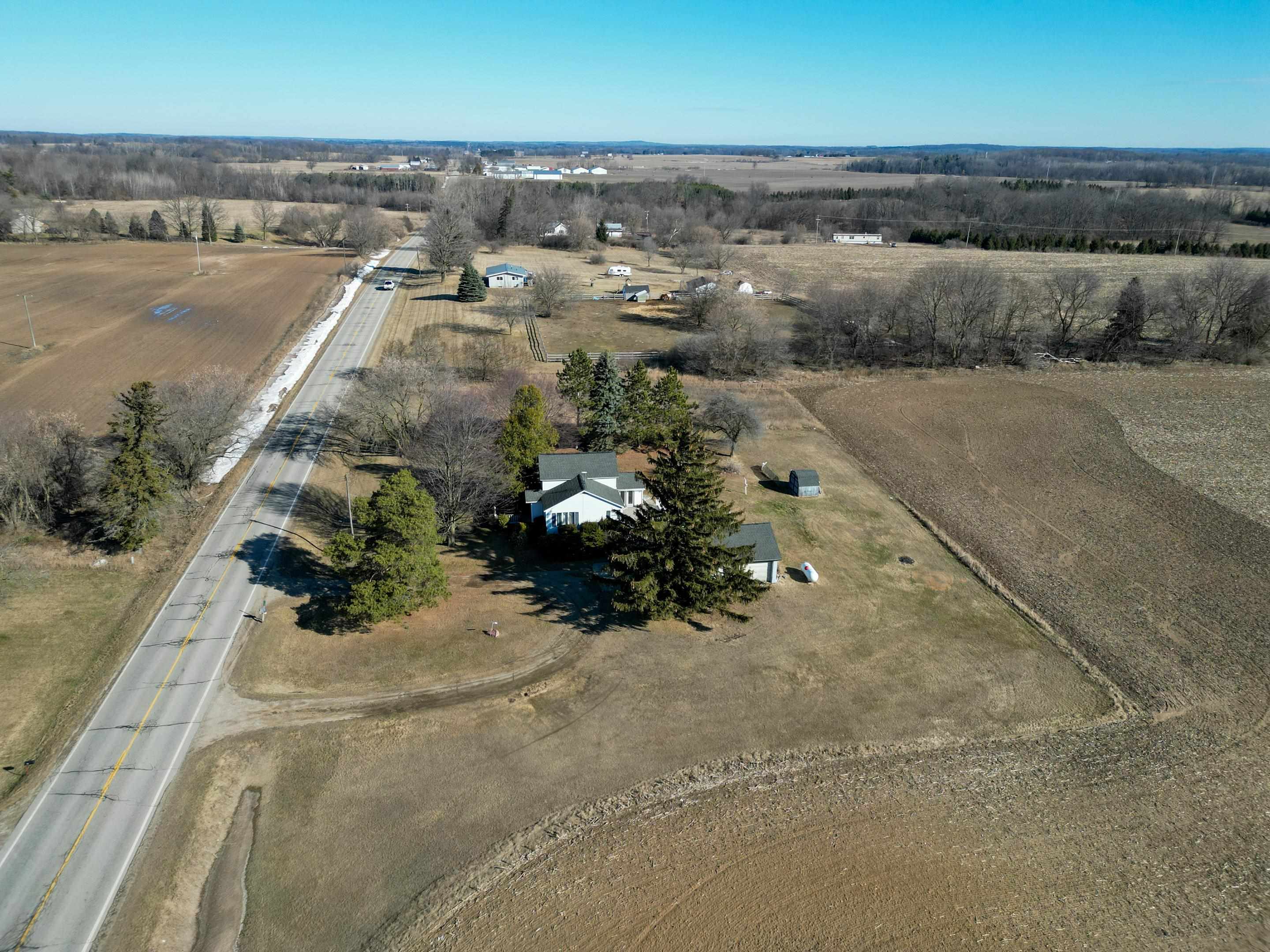 11669 West County Line Road Blanchard, MI 49310 - Photo 24 of 24