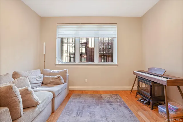 $1,450,000 | 431 Kent Avenue, Unit 3B | Williamsburg