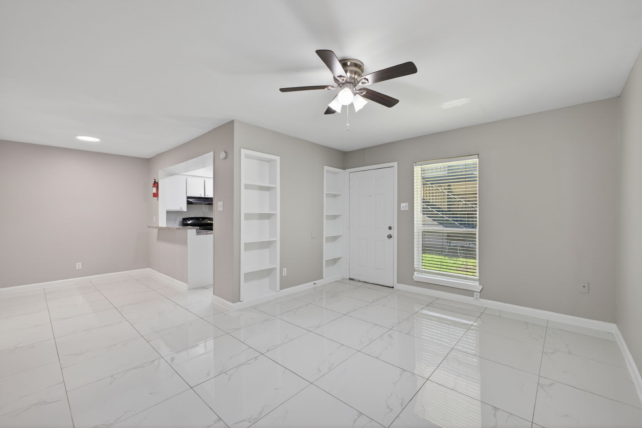 10600 South Post Oak Road, Unit 101 Houston, TX 77035 - Photo 9 of 32 Large spaces ready to make a home.