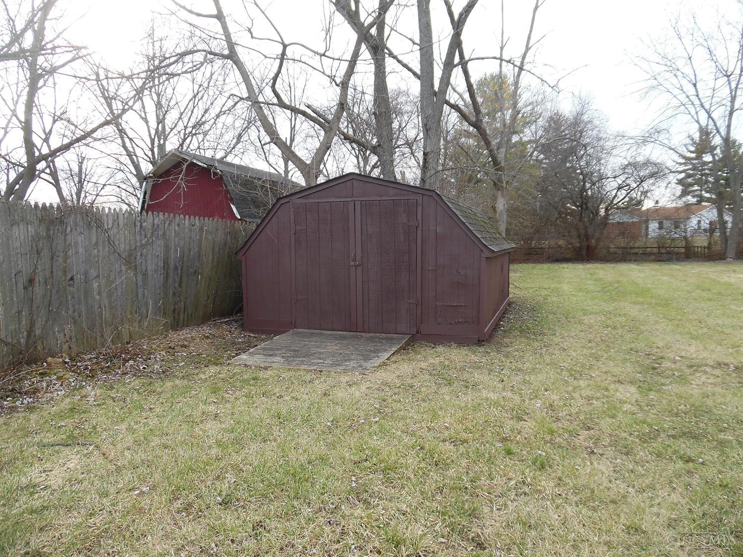 8631 Butler Warren Road West Chester, OH 45069 - Photo 3 of 29 Gallery Image 3